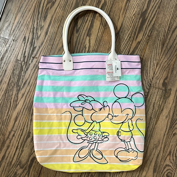 LAST CALL NWT Disney Parks tote - Picture 1 of 9